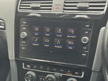 VOLKSWAGEN GOLF 2.0 TSI R