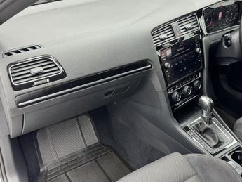 VOLKSWAGEN GOLF 2.0 TSI R