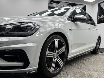 VOLKSWAGEN GOLF 2.0 TSI R