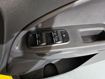 FORD ECOSPORT 1.5 Titanium Powershift 2WD Euro 5 5dr