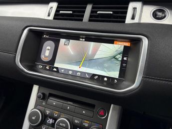 LAND ROVER RANGE ROVER EVOQUE 2.0 TD4 HSE Dynamic Auto 4WD Euro 6 (s/s) 5dr