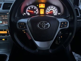 TOYOTA AVENSIS 2.0 D-4D TR