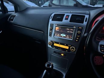 TOYOTA AVENSIS 2.0 D-4D TR