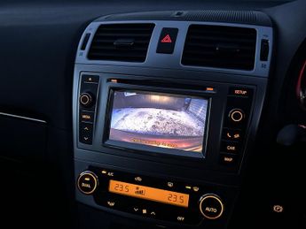 TOYOTA AVENSIS 2.0 D-4D TR