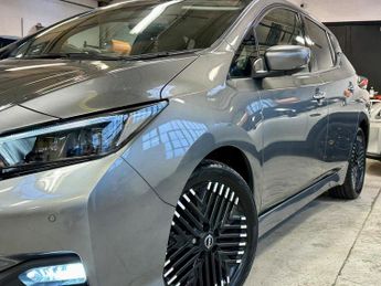 NISSAN LEAF 39kWh Tekna Auto 5dr