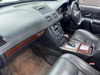 VOLVO XC90 2.4 D5 Executive Geartronic 4WD Euro 5 5dr