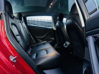 TESLA MODEL 3 (Dual Motor) Long Range