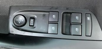 VAUXHALL ASTRA 1.4i Turbo SRi Auto Euro 6 (s/s) 5dr