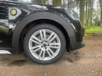 MINI COUNTRYMAN 1.5 10kWh Cooper SE Exclusive Auto ALL4 Euro 6 (s/s) 5dr