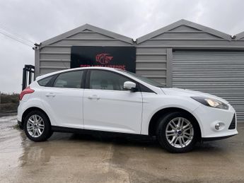 FORD FOCUS 1.6 Titanium