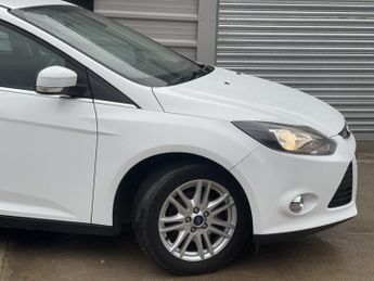 FORD FOCUS 1.6 Titanium