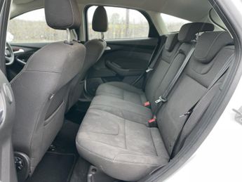 FORD FOCUS 1.6 Titanium