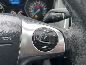 FORD FOCUS 1.6 Titanium