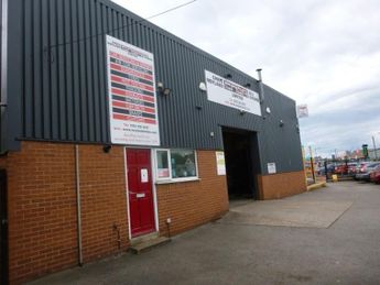 AUDI A4 AVANT 2.0 TDI SE Technik