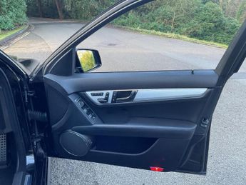 MERCEDES-BENZ C CLASS 6.3 C63 V8 AMG G-Tronic Euro 5 4dr