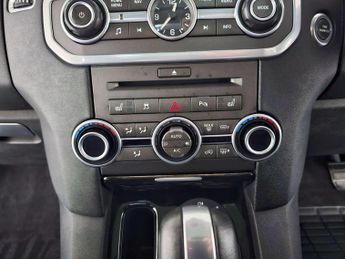 LAND ROVER DISCOVERY 4 3.0 TD V6 HSE Auto 4WD Euro 4 5dr