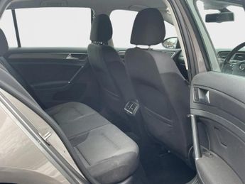 VOLKSWAGEN GOLF 1.6 TDI BlueMotion Tech SE