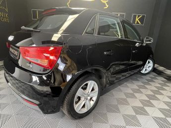 AUDI A1 1.0 TFSI SE