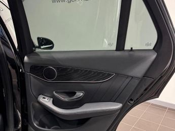 MERCEDES-BENZ GLC 2.1 GLC220d AMG Line G-Tronic 4MATIC Euro 6 (s/s) 5dr