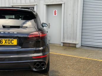 PORSCHE CAYENNE 4.2 TD V8 S