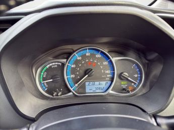 TOYOTA YARIS 1.5 VVT-h Sport