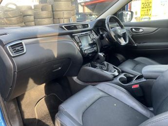NISSAN QASHQAI 1.5 dCi Tekna