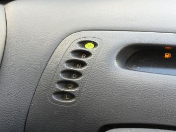 PEUGEOT 2008 1.6 e-HDi Allure