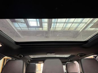 LAND ROVER DISCOVERY 3.0 SD V6 Landmark Edition Auto 4WD Euro 6 (s/s) 5dr