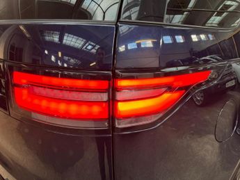 LAND ROVER DISCOVERY 3.0 SD V6 Landmark Edition Auto 4WD Euro 6 (s/s) 5dr