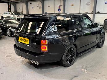 LAND ROVER RANGE ROVER SDV8 AUTOBIOGRAPHY 4.4 DIESEL SVO BODYKIT FACELIFT