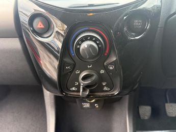 PEUGEOT 108 1.2 VTi PureTech Allure Euro 5 3dr