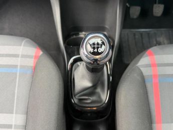 PEUGEOT 108 1.2 VTi PureTech Allure Euro 5 3dr