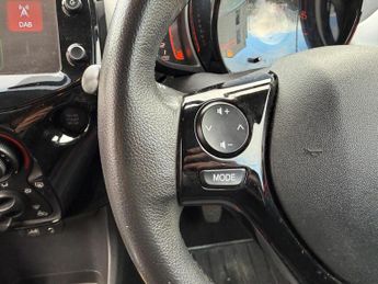 PEUGEOT 108 1.2 VTi PureTech Allure Euro 5 3dr