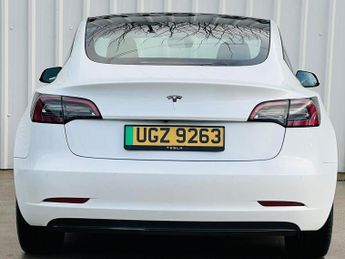 TESLA MODEL 3 Standard Range Plus Auto RWD 4dr