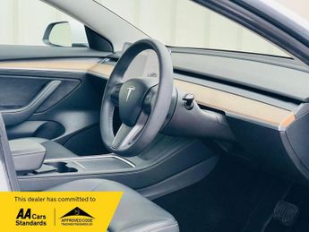 TESLA MODEL 3 Standard Range Plus Auto RWD 4dr