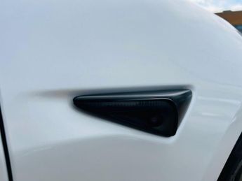 TESLA MODEL 3 Standard Range Plus Auto RWD 4dr