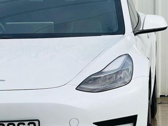 TESLA MODEL 3 Standard Range Plus Auto RWD 4dr