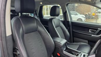 LAND ROVER DISCOVERY SPORT 2.0 TD4 SE Tech Auto 4WD Euro 6 (s/s) 5dr