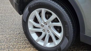 LAND ROVER DISCOVERY SPORT 2.0 TD4 SE Tech Auto 4WD Euro 6 (s/s) 5dr