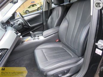 BMW 5 SERIES 2.0 520d xDrive SE Touring Full Service History.