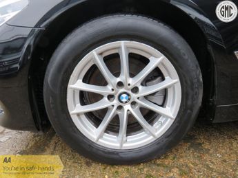BMW 5 SERIES 2.0 520d xDrive SE Touring Full Service History.