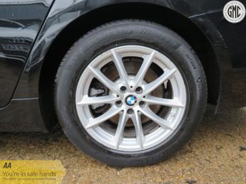 BMW 5 SERIES 2.0 520d xDrive SE Touring Full Service History.