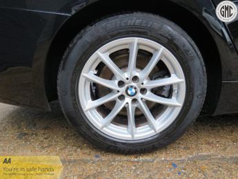 BMW 5 SERIES 2.0 520d xDrive SE Touring Full Service History.