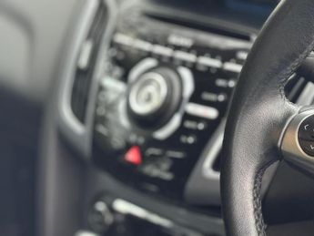 FORD FOCUS 1.6 Titanium Powershift Euro 5 5dr