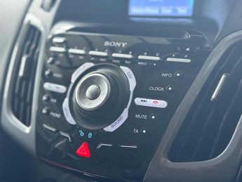 FORD FOCUS 1.6 Titanium Powershift Euro 5 5dr