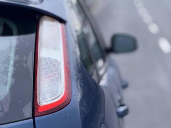 FORD FOCUS 1.6 Zetec 5dr