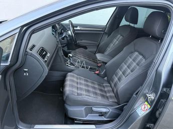 VOLKSWAGEN GOLF 2.0 TDI BlueMotion Tech GTD