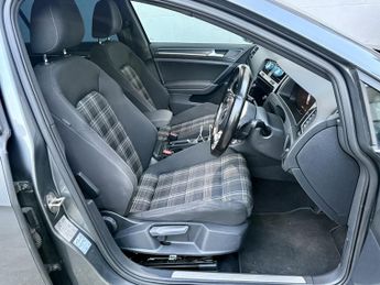 VOLKSWAGEN GOLF 2.0 TDI BlueMotion Tech GTD