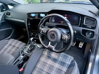VOLKSWAGEN GOLF 2.0 TDI BlueMotion Tech GTD