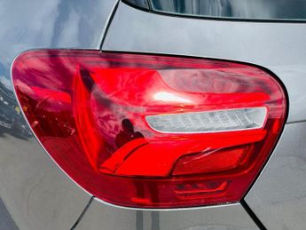 MERCEDES-BENZ A CLASS 2.1 A200d AMG Line (Premium Plus) 7G-DCT Euro 6 (s/s) 5dr